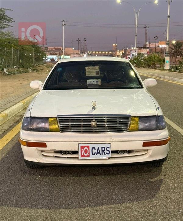 تويوتا كراون 2000 للبيع في العراق - أم قصر